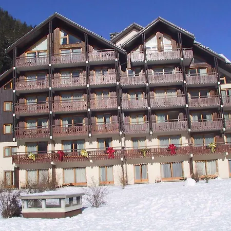 Front Slope Apartment *