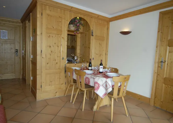 Apartman Front Slope