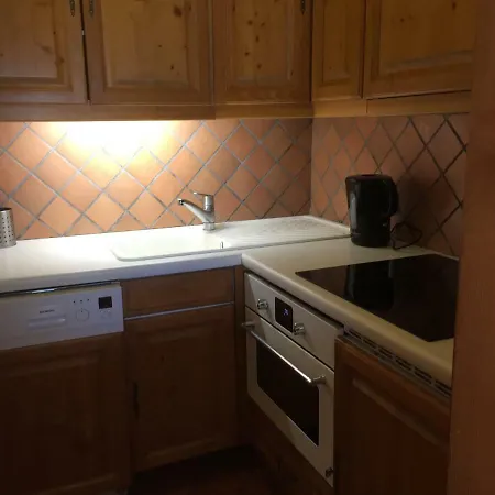 Apartman Front Slope
