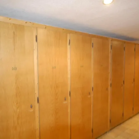 Apartman Front Slope